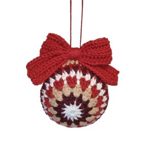 Hæklet julekugle med sløjfe