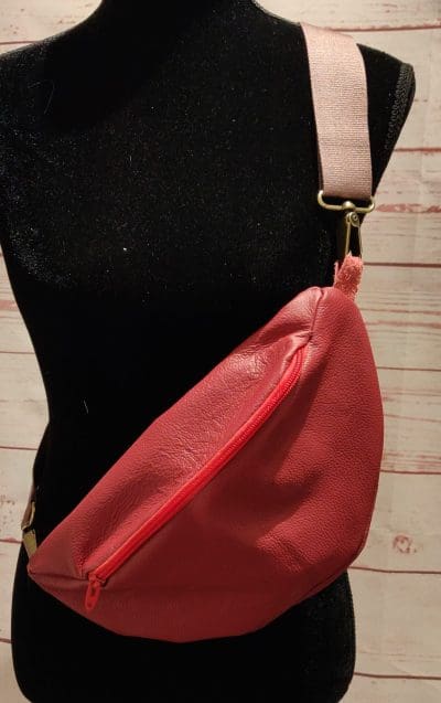 BUMBAG I ÆGTE SKIND.