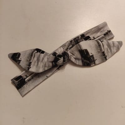 Hårbånd med traktor. Str. 50-60 cm