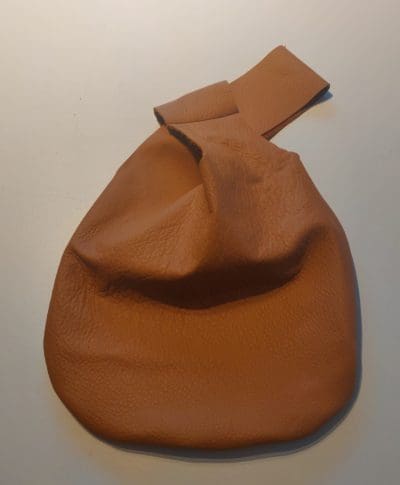 Mulepose i lyse brun læder