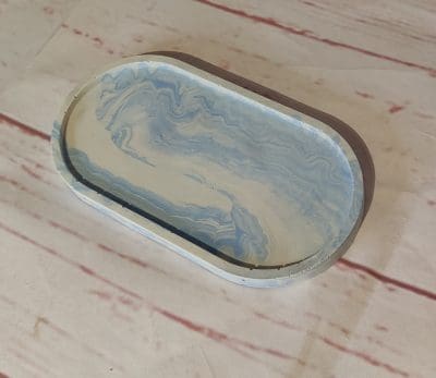 Ovalt fad, lyseblå marbel