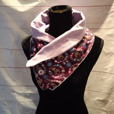 Lækkert Tørklæde i flotte nuancer og smart lukning.